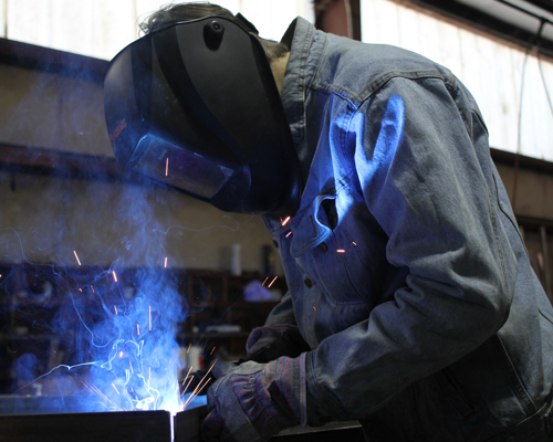 NC Furniture Manufacturer Lane Venture Outdoor Furniture Factory Welding Process